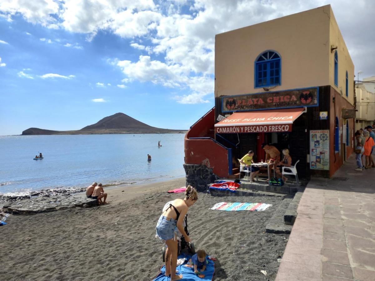 Playa Chica Views Apartment El Medano  Exterior photo