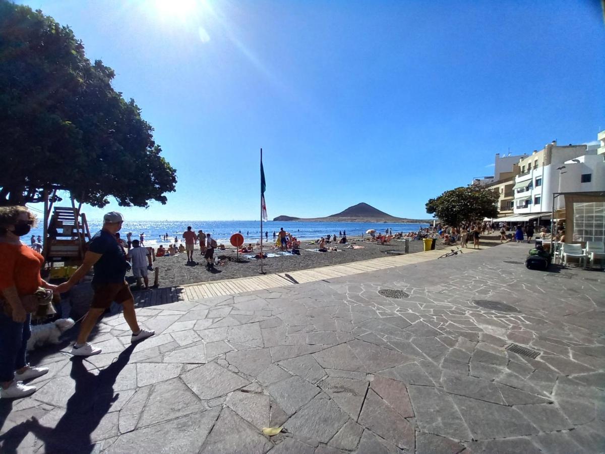 Playa Chica Views Apartment El Medano  Exterior photo